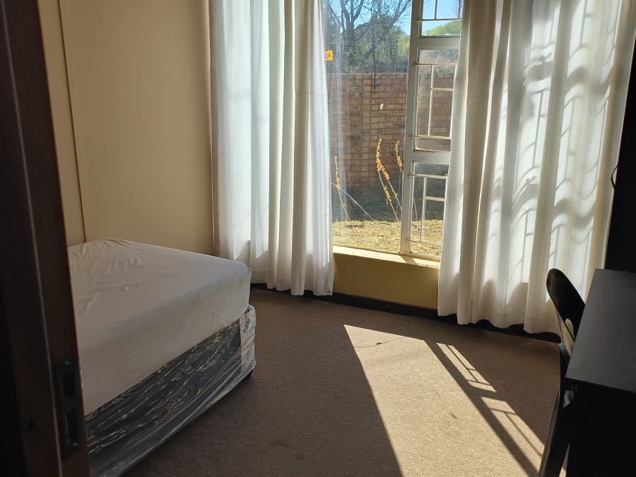 23 Bedroom Property for Sale in Kannoniers Park North West